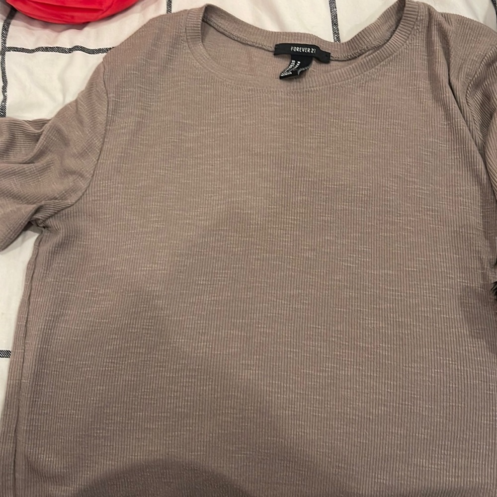 brown tee